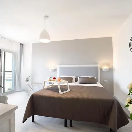 Gli Ulivi 3*